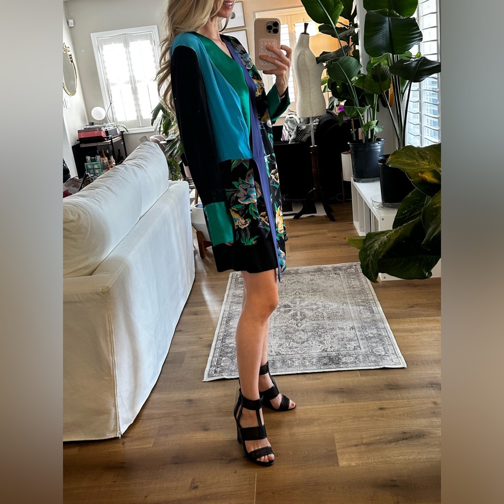 Diane Von Furstenberg Long Sleeve Crossover Dress - Picture 12 of 16